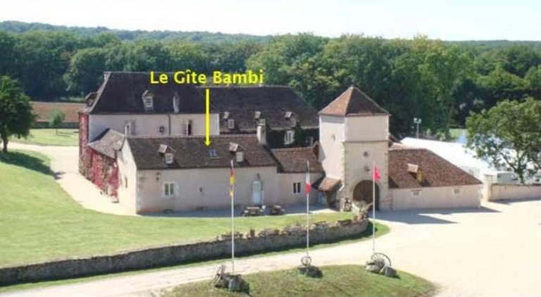 Vacation home with pool | Pets are welcome in Vezelay