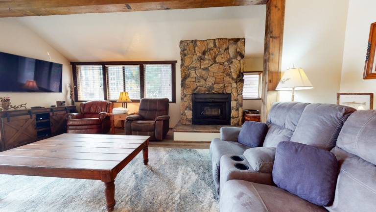 Condo with heated pool, hot tub & sauna — photo 4