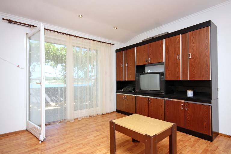 One bedroom apartment with terrace and sea view Supetarska Draga - Gornja, Rab (A-5053-a) — photo 3