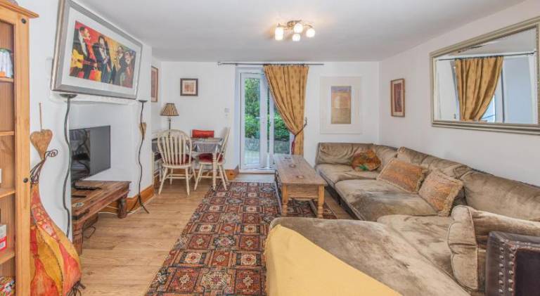 Holiday apartment with 2 rooms for 5 persons in Torquay