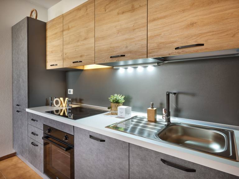 Family-oriented rental apartment with garden, patio & pool | Suitable for remote work | Pet-friendly — photo 3