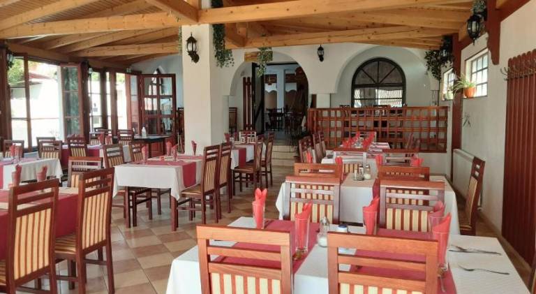Pannon Panzio Restaurant — photo 3