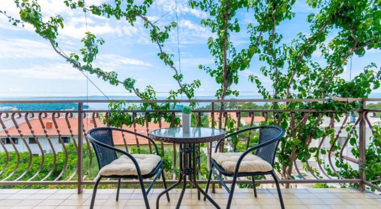 Holiday apartment with 3 rooms for 6 persons — photo 4