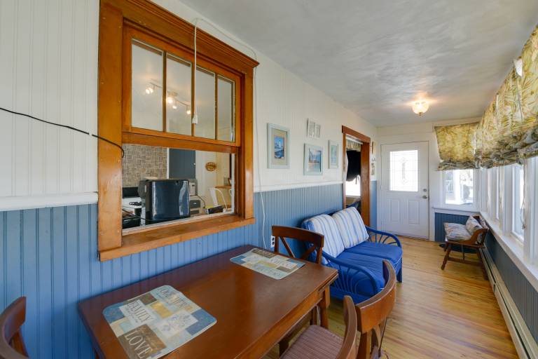 Near Convention Center & Boardwalk! Apt w/ Sunroom — photo 5