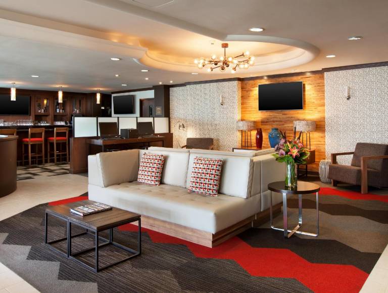 Four Points by Sheraton Hotel & Suites San Francisco Airport — photo 5