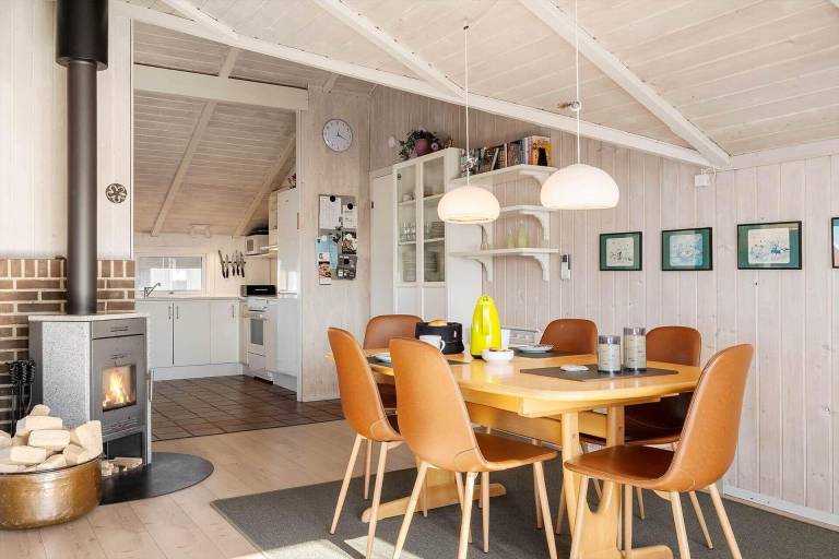 Vacation home with barbeque, terrace & sauna — photo 3