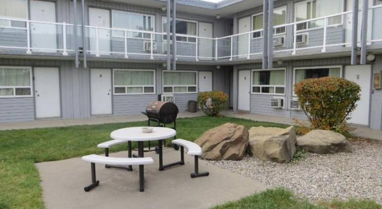 Travellers Inn in Calgary, AB