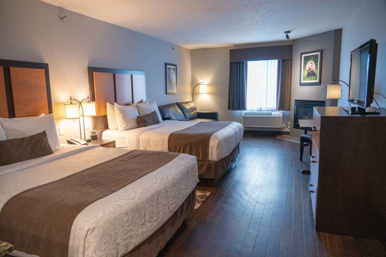 Superior Hotel Room - 2 Queens Sofa Bed in Canmore, AB