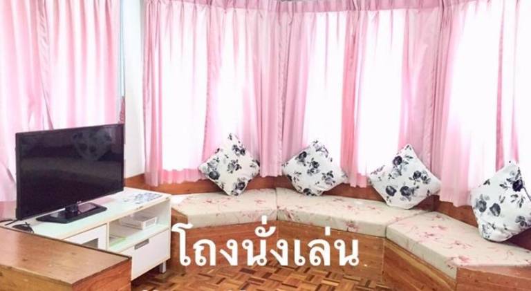 Vacation home with pool in Rayong