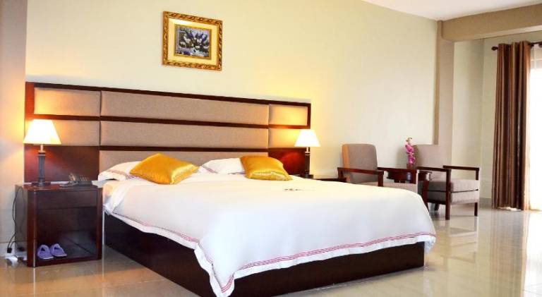 Hillside Plaza Hotel in Kampala