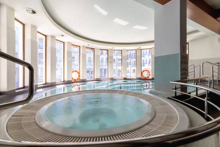 Stara Polana Luxurious Apartment Pool — photo 3