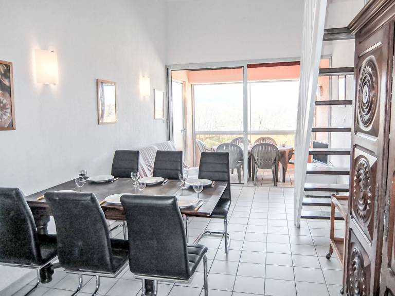 Fully equipped holiday apartment with pool & terrace | Mountain view | Next to the beach | Dogs allowed — photo 2