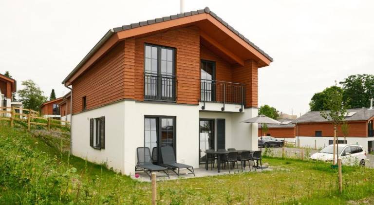 House with yard & patio in Winterberg