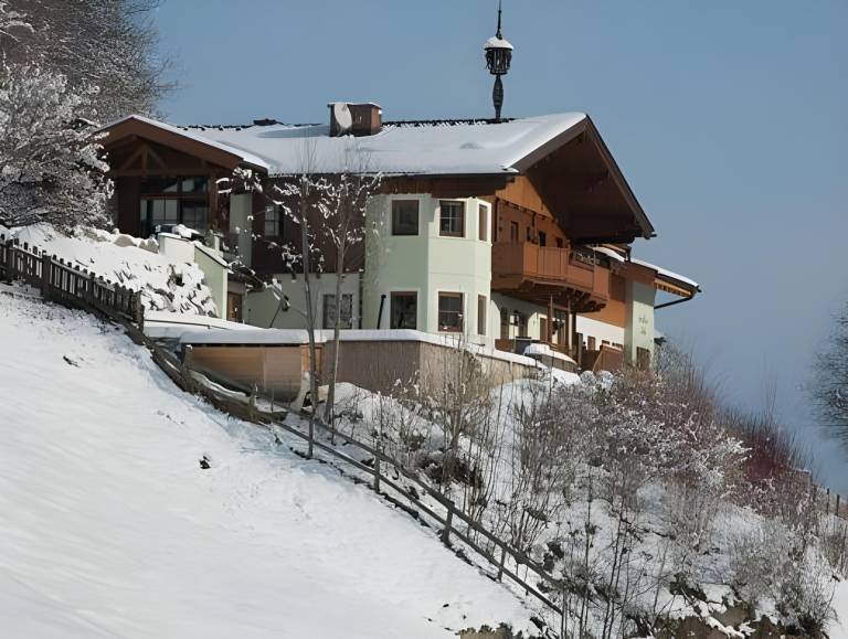 Apartment with BBQ, terrace & sauna in Kaprun