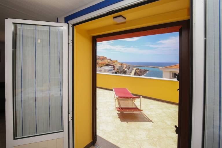 Beautiful vacation home with patio | Beach nearby | Dogs allowed — photo 4