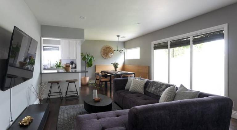 Lovely Culver City Home 8 Mins to Beach Close to LAX in Marina, CA