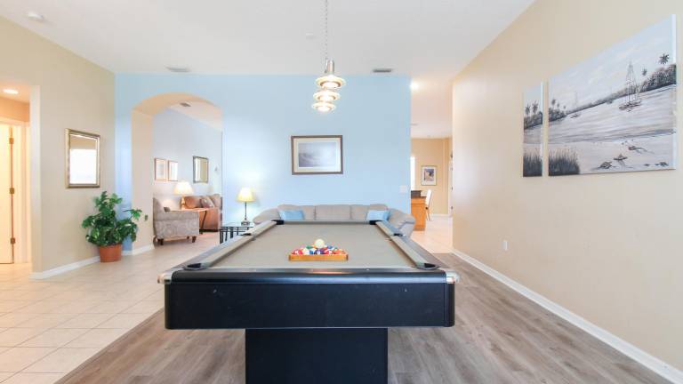 Family-friendly ample house with private pool & patio | Pets allowed — photo 3