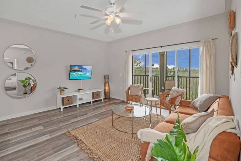 Rental apartment with pool, jacuzzi & sauna in Osceola, FL