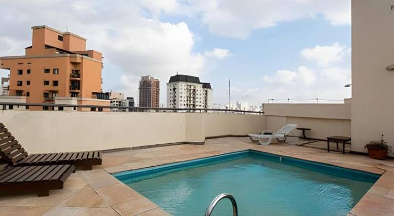 Apartment with pool & patio — photo 2