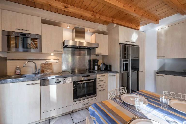 Holiday apartment with hot tub — photo 2