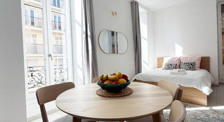 Fully equipped charming holiday apartment with terrace | Near Castle Hill | Pets allowed — photo 2