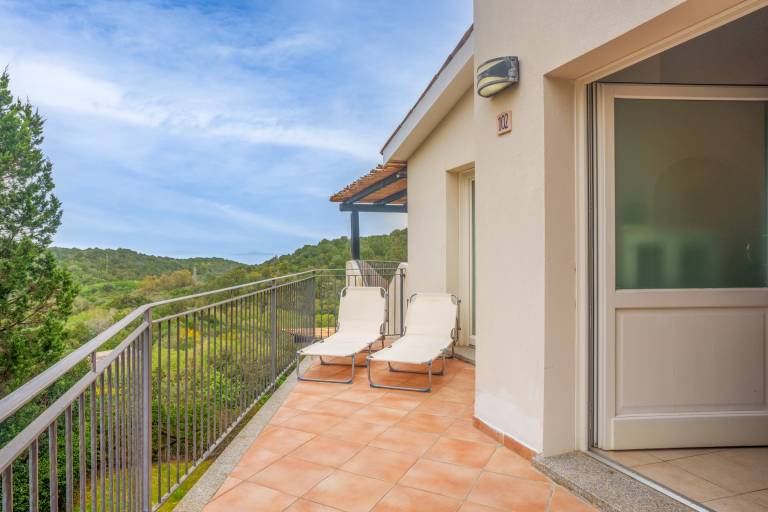Apartment 'Appartamento Sea View' with Shared Pool, Private Terrace and Air Conditioning — photo 2
