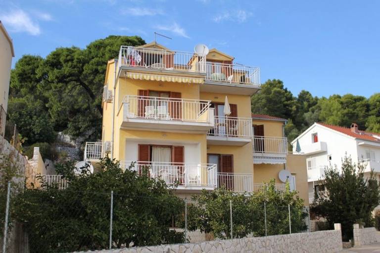 Studio flat  Hvar