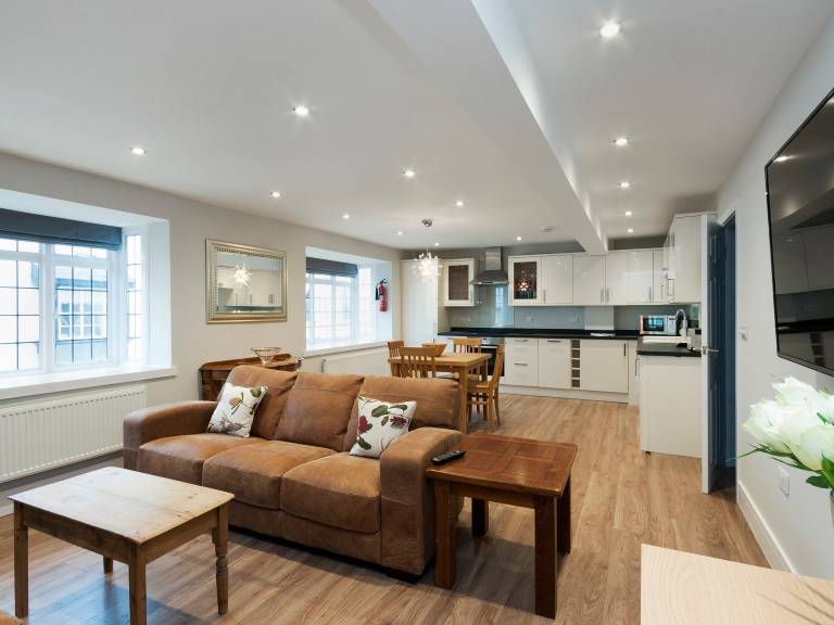 Child-friendly cottage with terrace | Pets allowed in Dartmouth