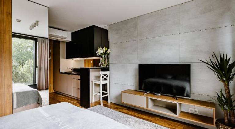 Holiday apartment with pool & hot tub | Pets are welcome — photo 2