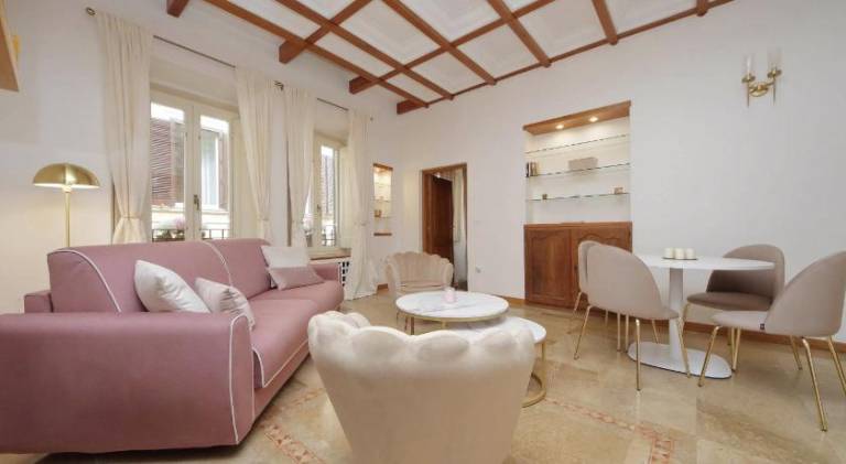 Holiday apartment | Next to Trevi Fountain | Pets allowed in Vittoria