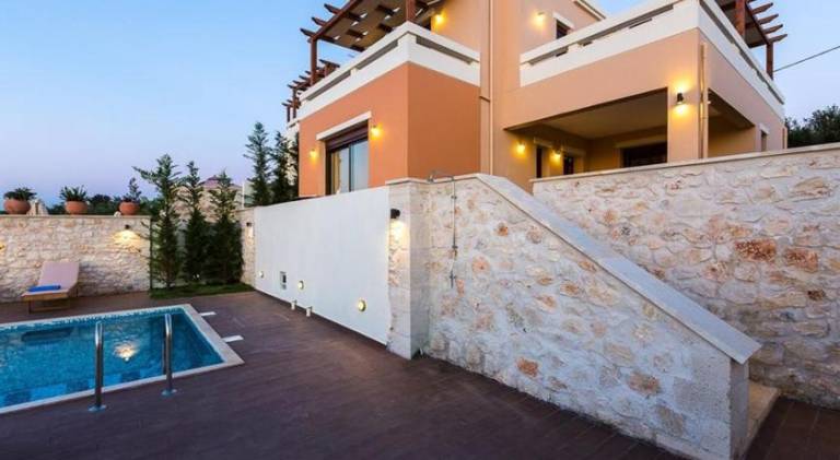 Villa with pool in Rethymno