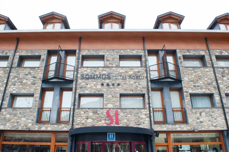 SOMMOS Hotel Aneto in Huesca