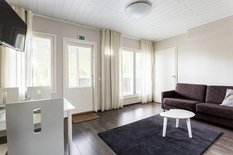 Holiday apartment with pool, yard & barbeque | Perfect for remote work — photo 2