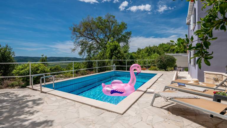 Villa with yard, terrace & private pool in Dubrovnik