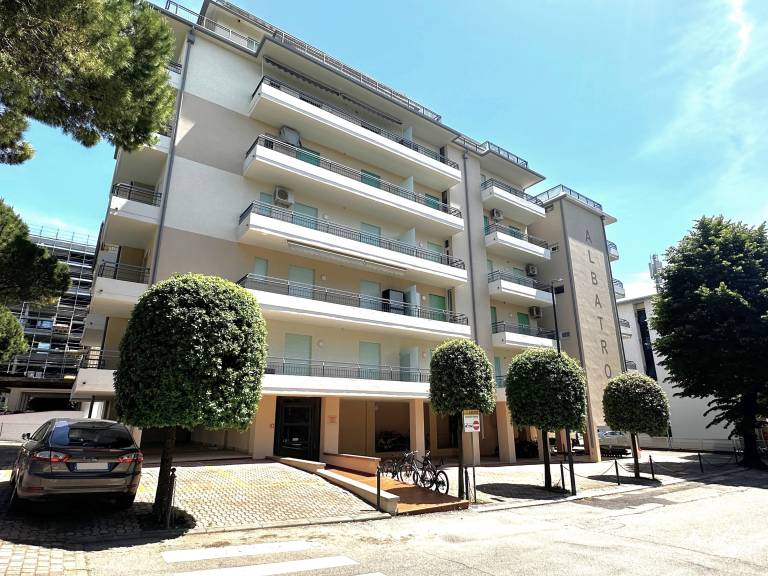 Family-oriented apartment with terrace | City view | Close to the beach | Pet-friendly — photo 4