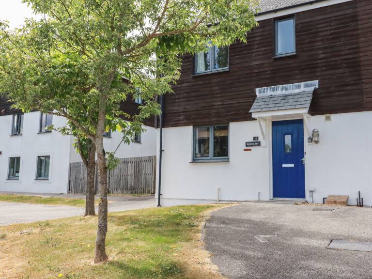 Children-friendly pleasant cottage with yard | Beach view | Pets are welcome — photo 2