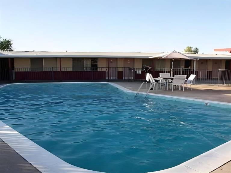Gateway Inn Express Red Bluff — photo 3