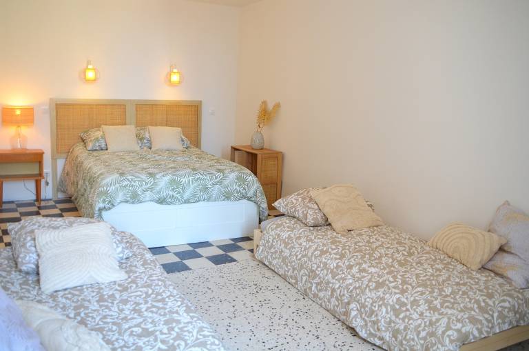 Family-oriented pleasant house with fast internet | City view | Dogs allowed — photo 4