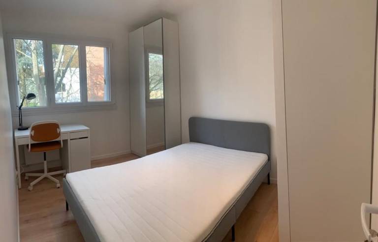Private room with patio — photo 4