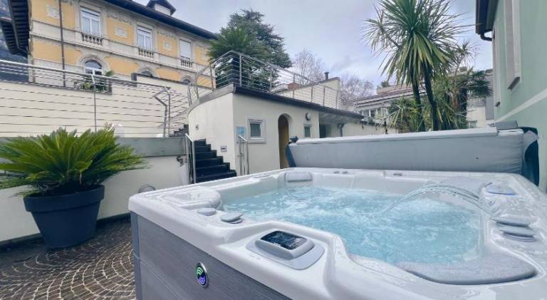 Rental apartment with hot tub & pool | Pets allowed — photo 3