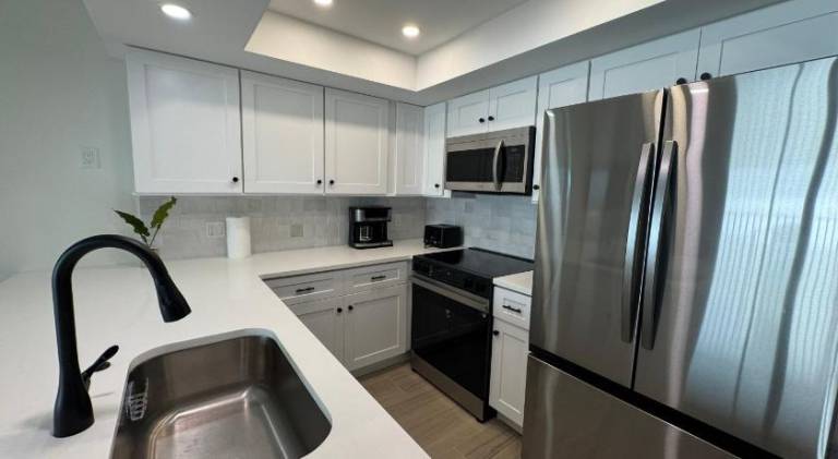 Vacation home with pool | Close to the beach | Pets allowed — photo 4