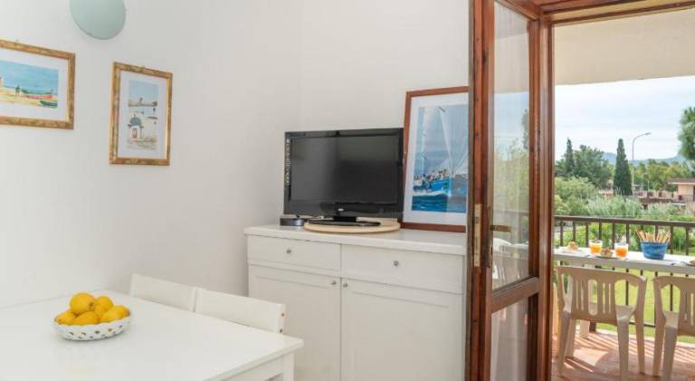 Rental apartment with 2 rooms for 5 persons — photo 2