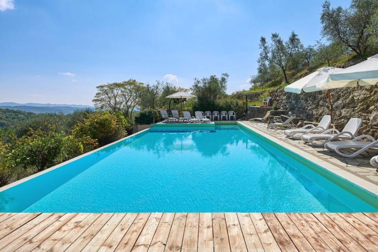 Family-friendly house with yard, private pool & barbecue | Pet-friendly — photo 3
