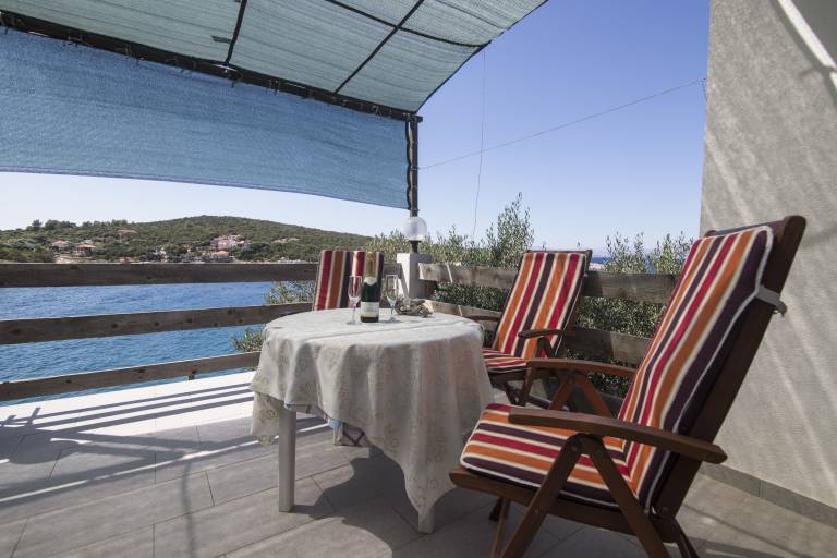 Holiday apartment with barbeque & patio | Sea view — photo 5