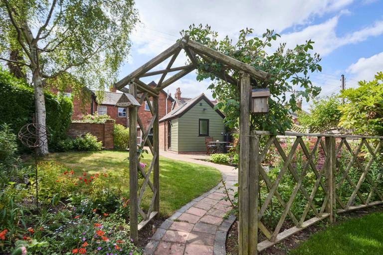 Studio flat Kidderminster