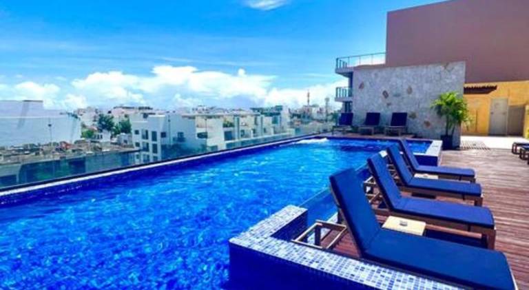 Rental apartment with patio, hot tub & pool in Playa del Carmen