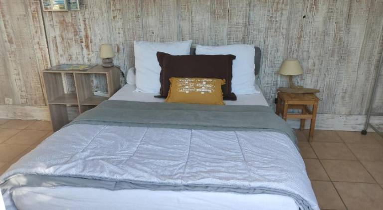 Vacation home with 1 room for 3 persons in Gujan-Mestras