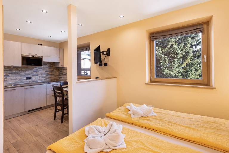Pet-Friendly Apartment 'Angelina Casa Claudia' with Mountain View & Wi-Fi — photo 2