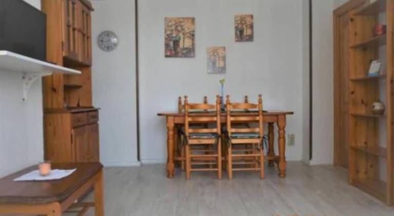 Holiday apartment with pool — photo 4