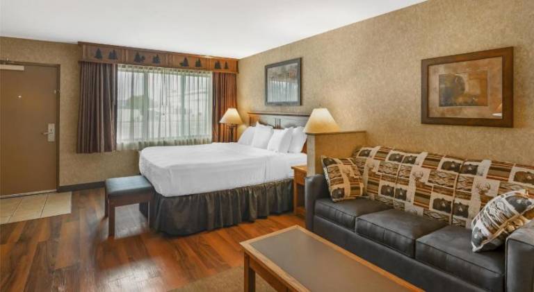 Best Western Plus Kelly Inn & Suites in Fargo, ND